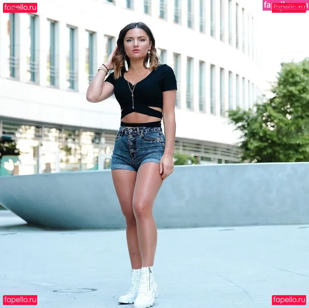 Ella_di_fit Onlyfans Photo Gallery 