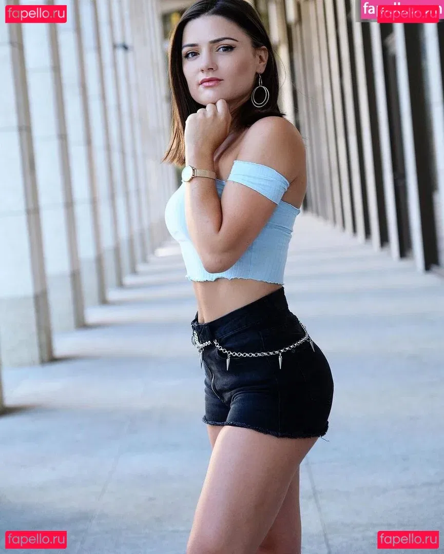 Ella_di_fit Onlyfans Photo Gallery 