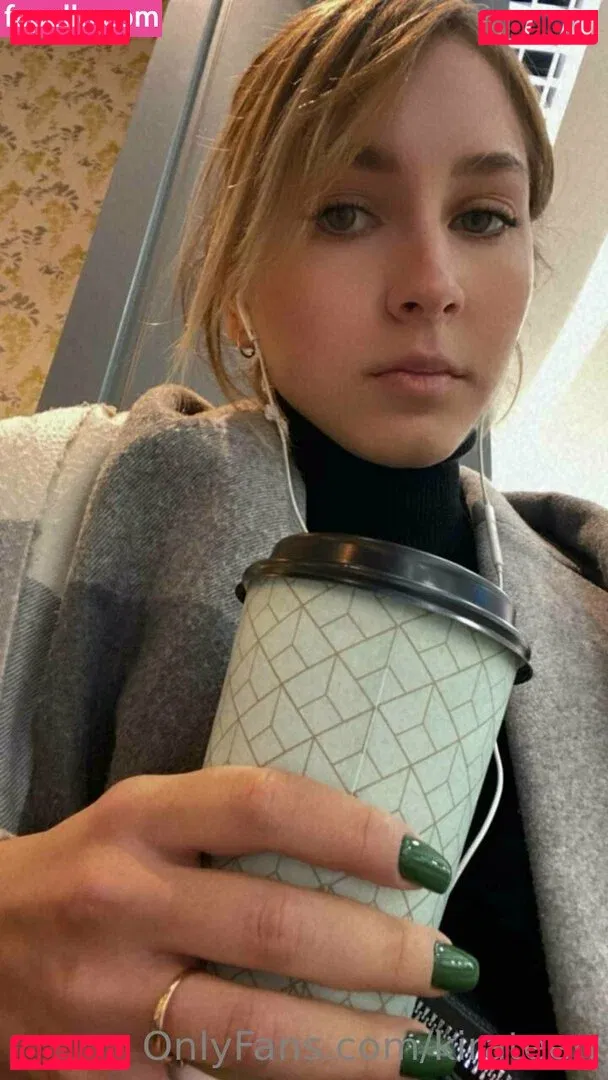 kirateen Onlyfans Photo Gallery 