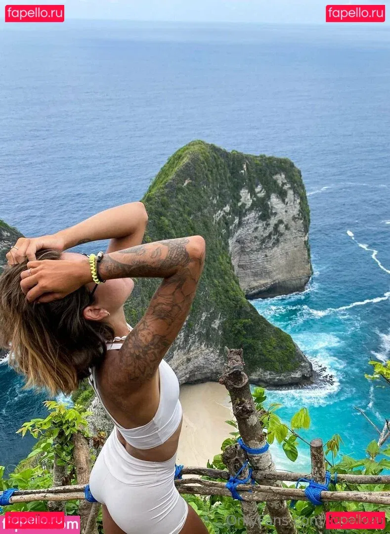 kirateen Onlyfans Photo Gallery 