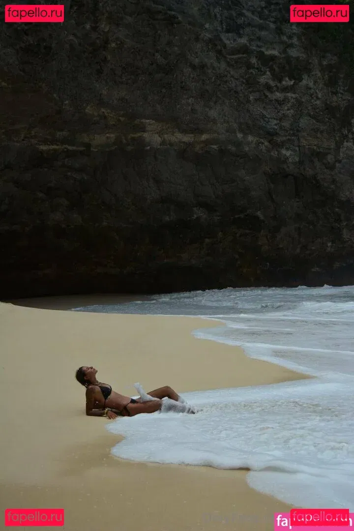 kirateen Onlyfans Photo Gallery 