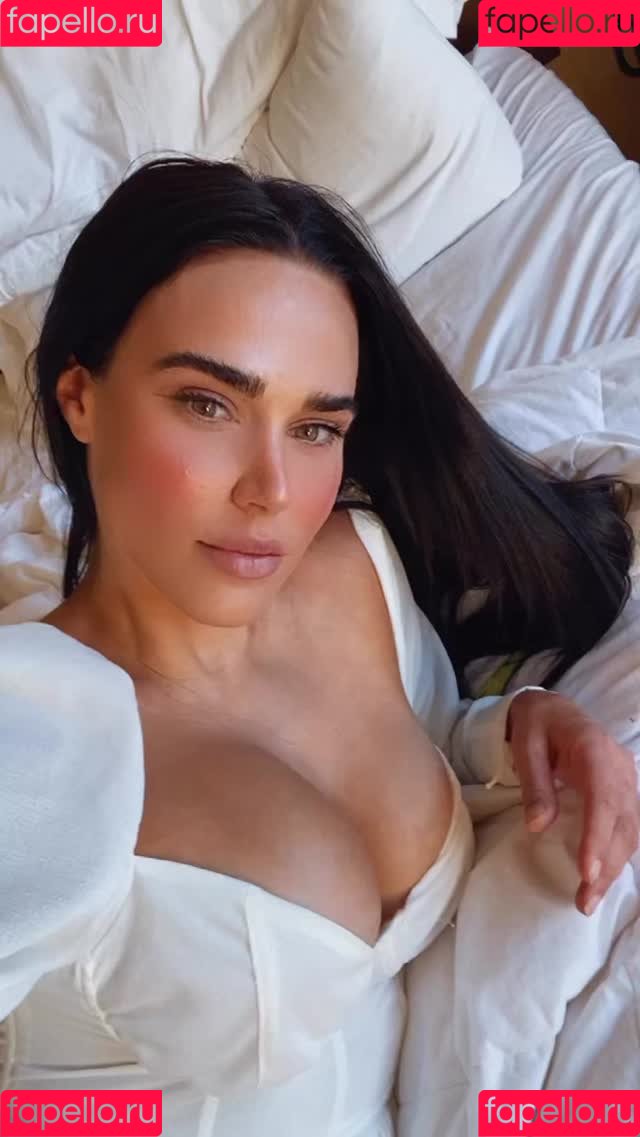 CJ Perry Onlyfans Photo Gallery 