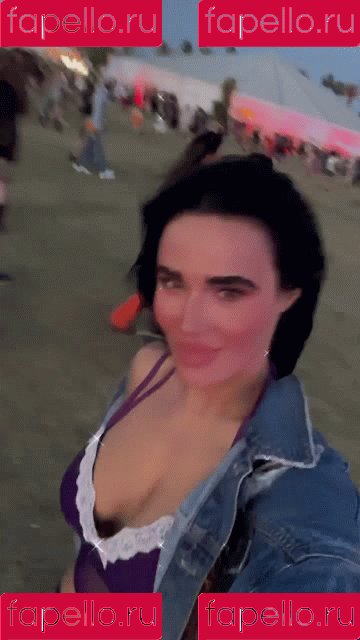 CJ Perry Onlyfans Photo Gallery 