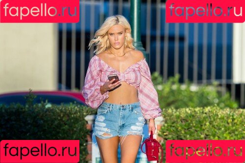 CJ Perry Onlyfans Photo Gallery 