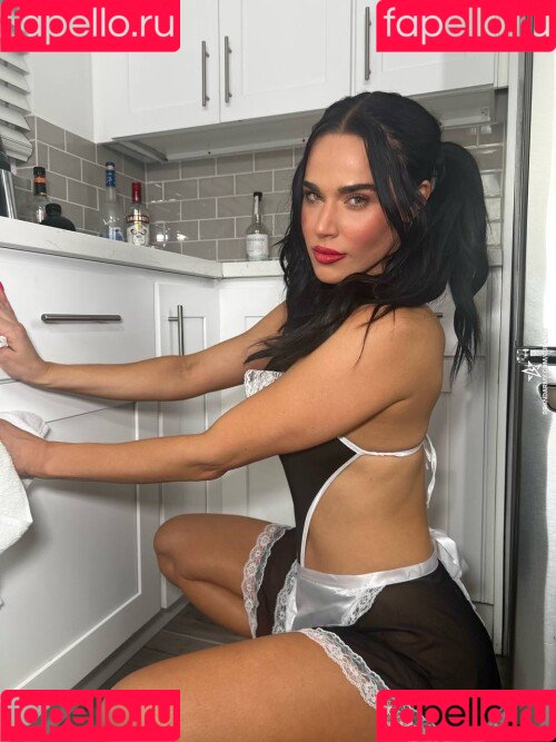 CJ Perry Onlyfans Photo Gallery 