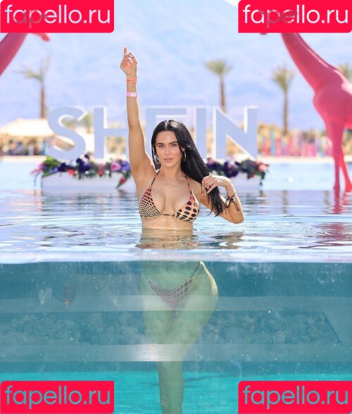 CJ Perry Onlyfans Photo Gallery 