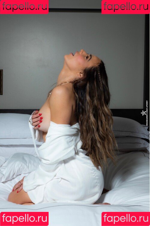 CJ Perry Onlyfans Photo Gallery 