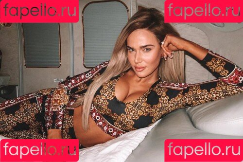 CJ Perry Onlyfans Photo Gallery 