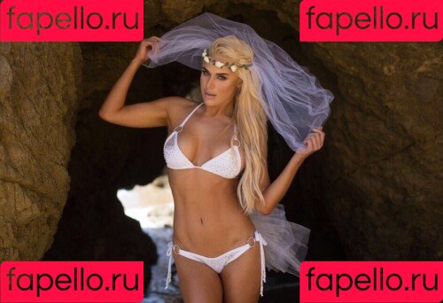 CJ Perry Onlyfans Photo Gallery 