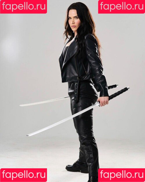 CJ Perry Onlyfans Photo Gallery 