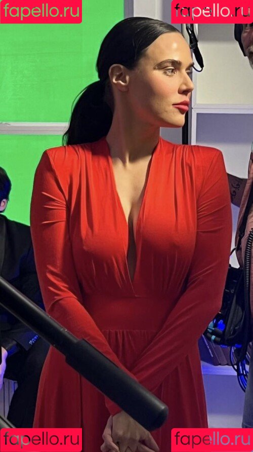 CJ Perry Onlyfans Photo Gallery 