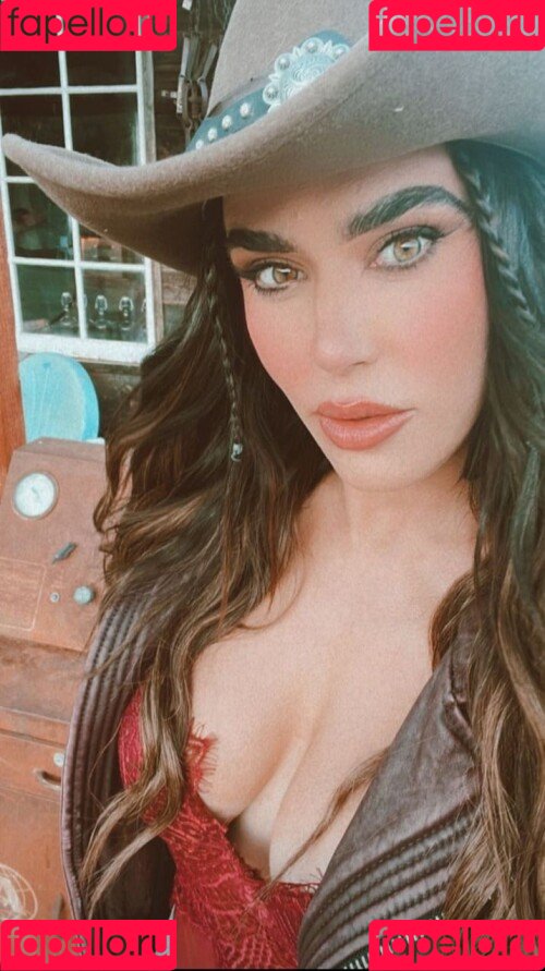 CJ Perry Onlyfans Photo Gallery 