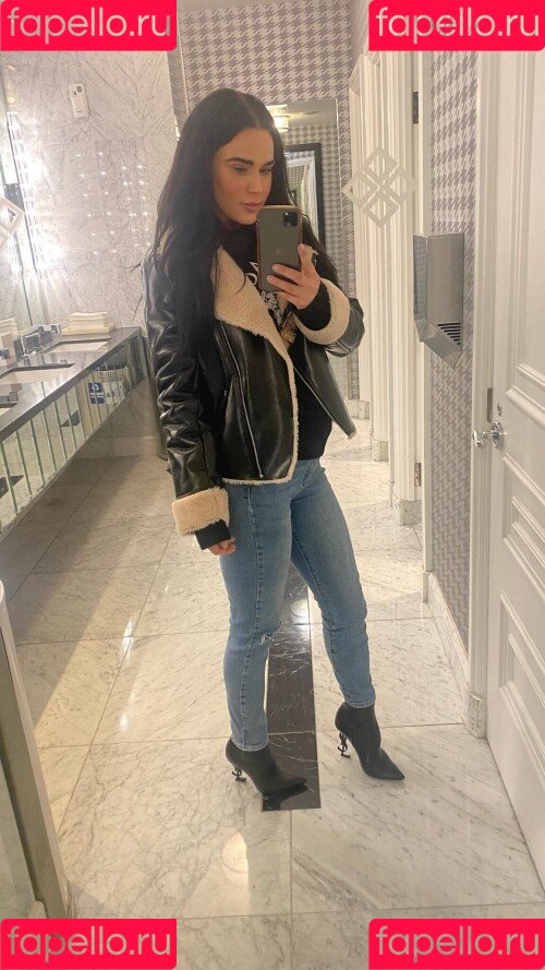 CJ Perry Onlyfans Photo Gallery 