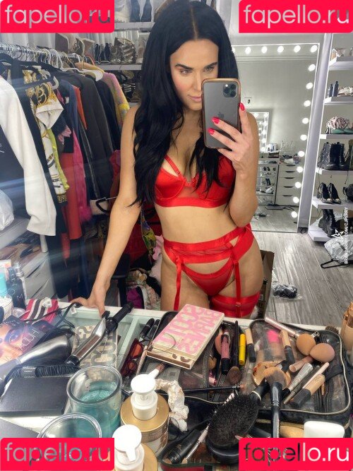 CJ Perry Onlyfans Photo Gallery 