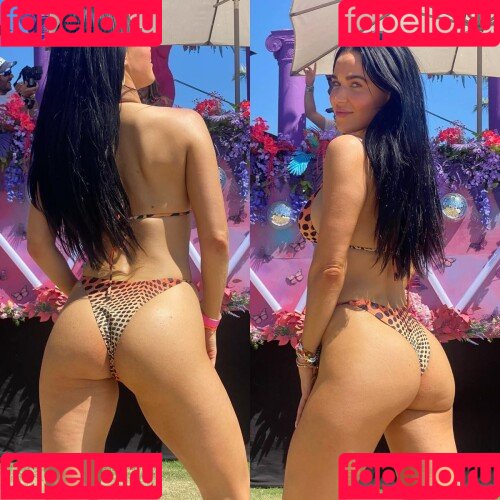 CJ Perry Onlyfans Photo Gallery 