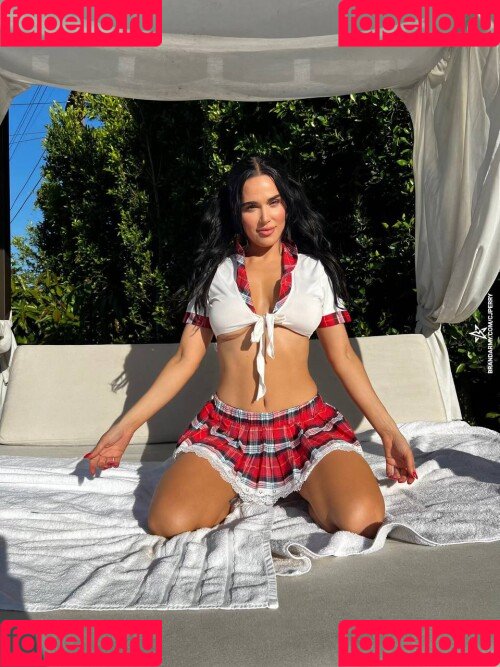 CJ Perry Onlyfans Photo Gallery 