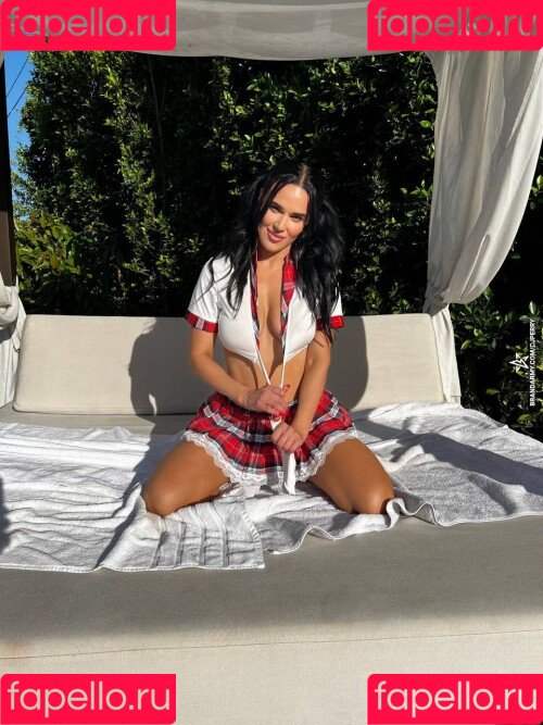 CJ Perry Onlyfans Photo Gallery 