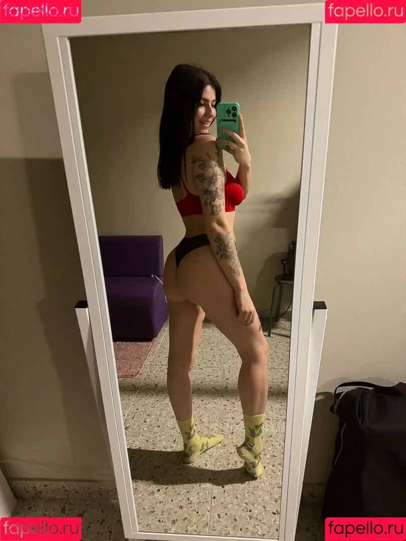 milamilasham Onlyfans Photo Gallery 