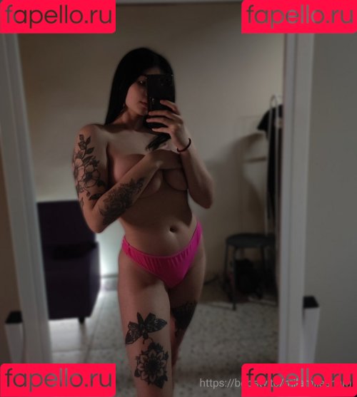 milamilasham Onlyfans Photo Gallery 