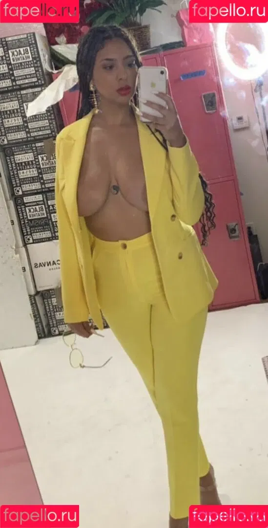 Annamarie Sarai Onlyfans Photo Gallery 
