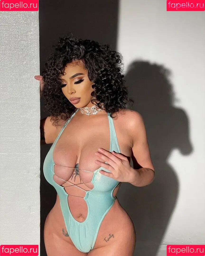 Annamarie Sarai Onlyfans Photo Gallery 