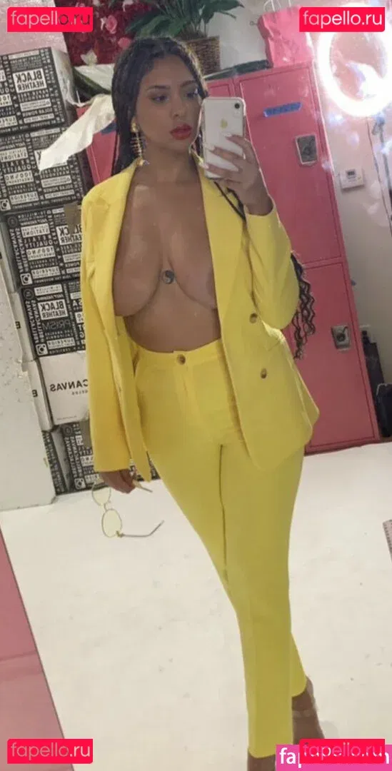 Annamarie Sarai Onlyfans Photo Gallery 