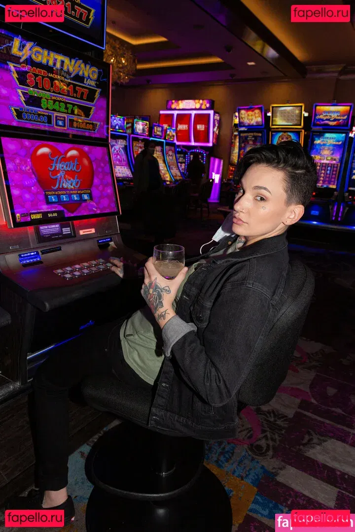 nikkihearts Onlyfans Photo Gallery 