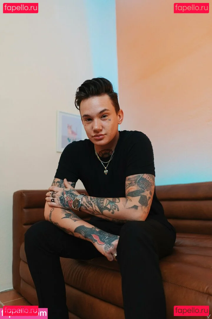 nikkihearts Onlyfans Photo Gallery 