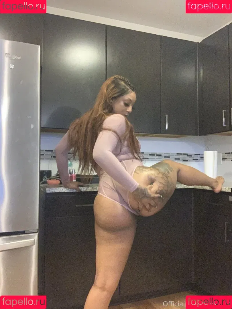Theofficialmizztwerksum Onlyfans Photo Gallery 