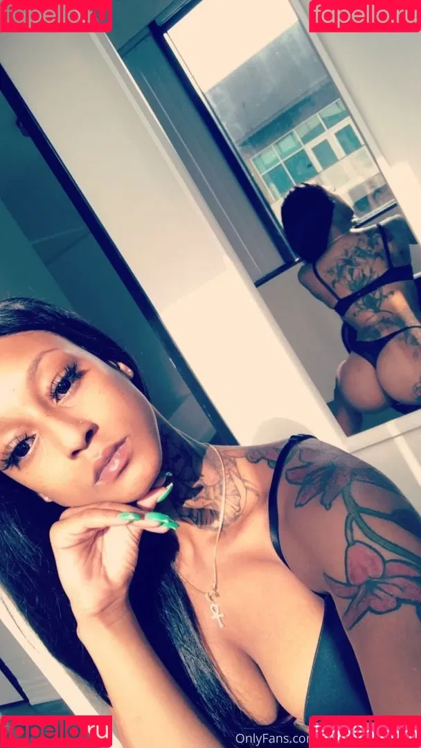 Theofficialmizztwerksum Onlyfans Photo Gallery 