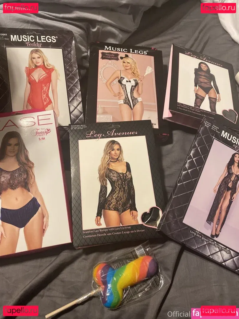 Theofficialmizztwerksum Onlyfans Photo Gallery 