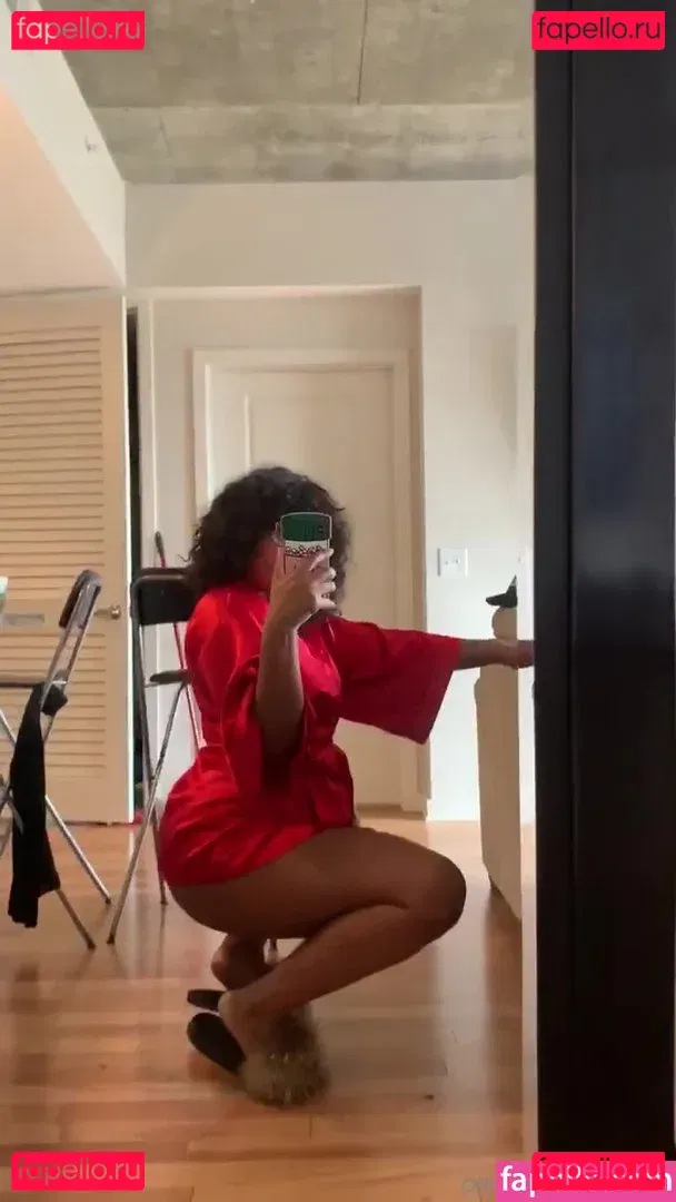 Theofficialmizztwerksum Onlyfans Photo Gallery 