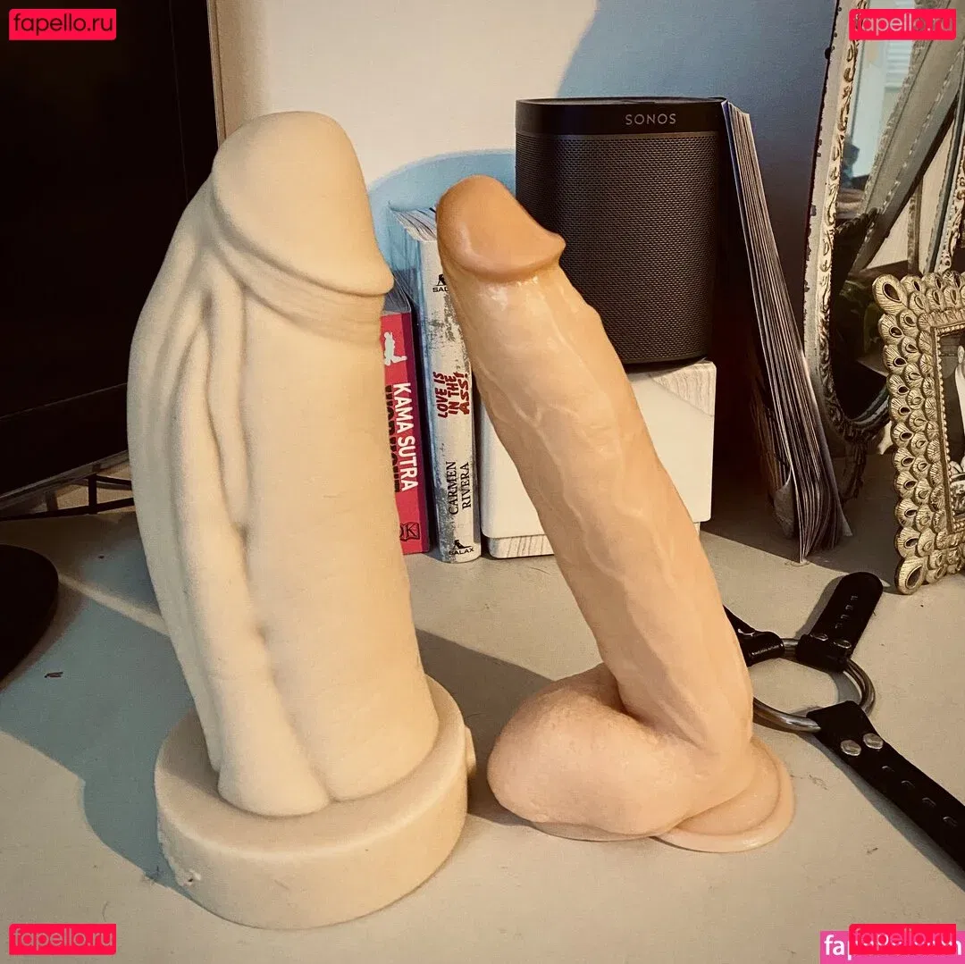 TheBookOfVices Onlyfans Photo Gallery 