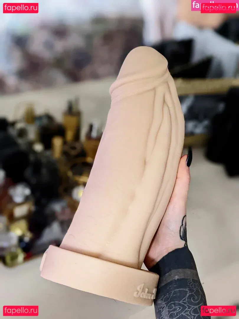 TheBookOfVices Onlyfans Photo Gallery 