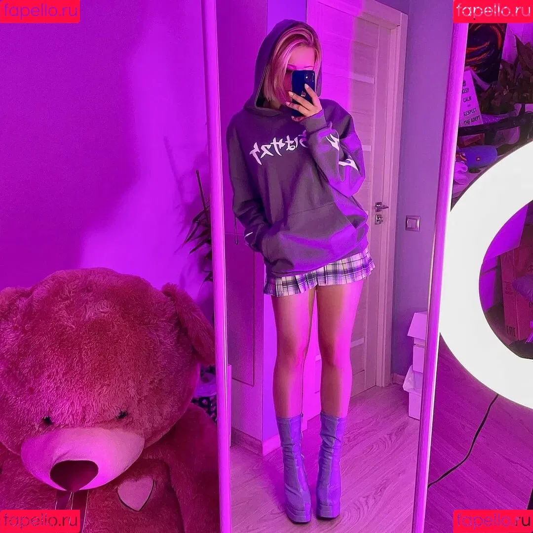 Mikasa Rino Onlyfans Photo Gallery 