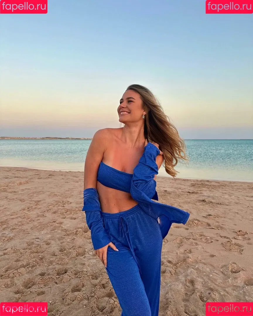 Emilia Bte Onlyfans Photo Gallery 