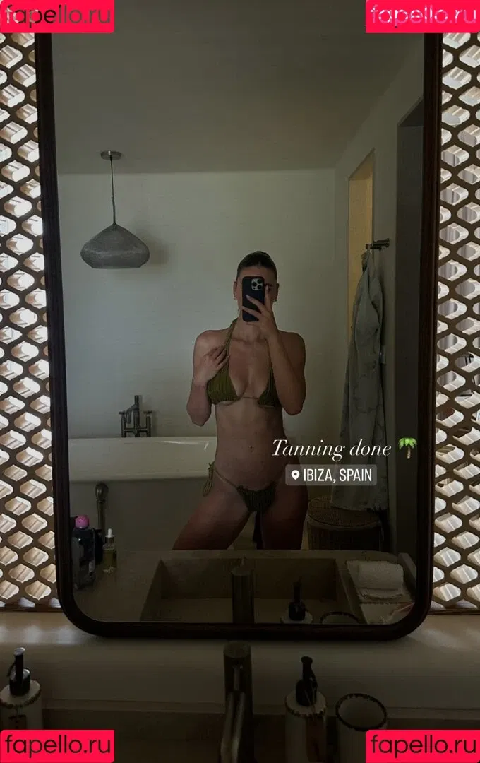 Emilia Bte Onlyfans Photo Gallery 