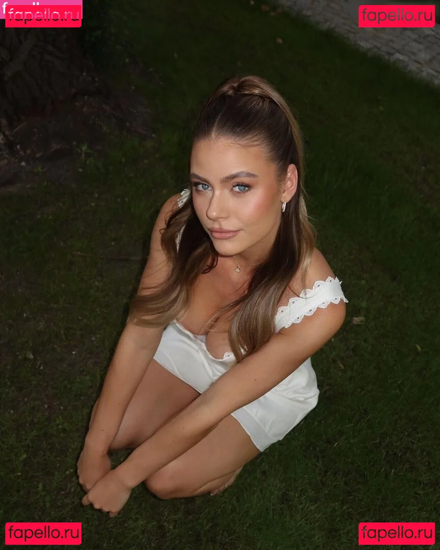 Emilia Bte Onlyfans Photo Gallery 