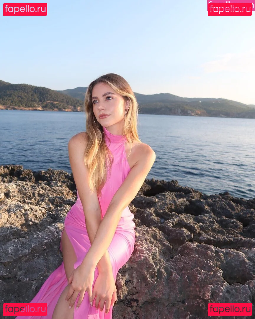 Emilia Bte Onlyfans Photo Gallery 