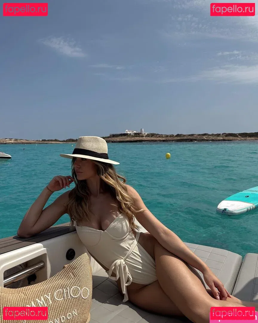 Emilia Bte Onlyfans Photo Gallery 