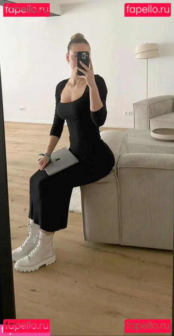 Emilia Bte Onlyfans Photo Gallery 