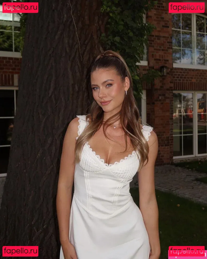 Emilia Bte Onlyfans Photo Gallery 