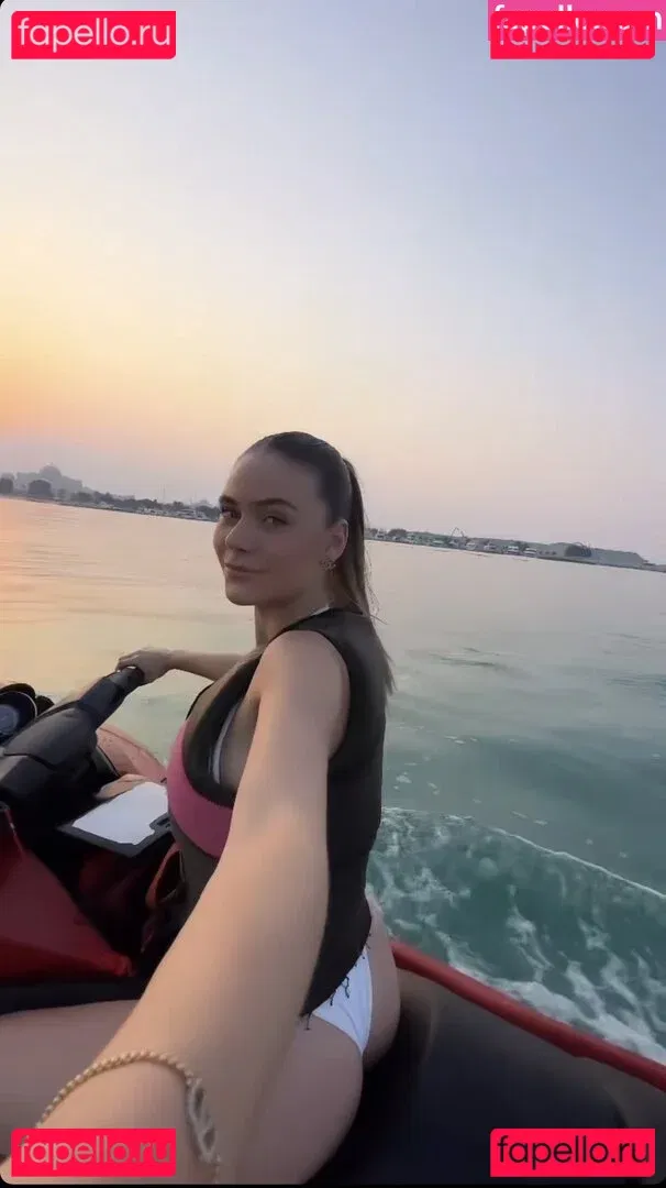 Emilia Bte Onlyfans Photo Gallery 