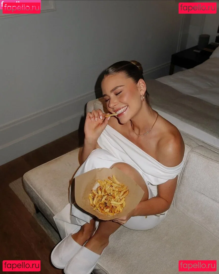 Emilia Bte Onlyfans Photo Gallery 