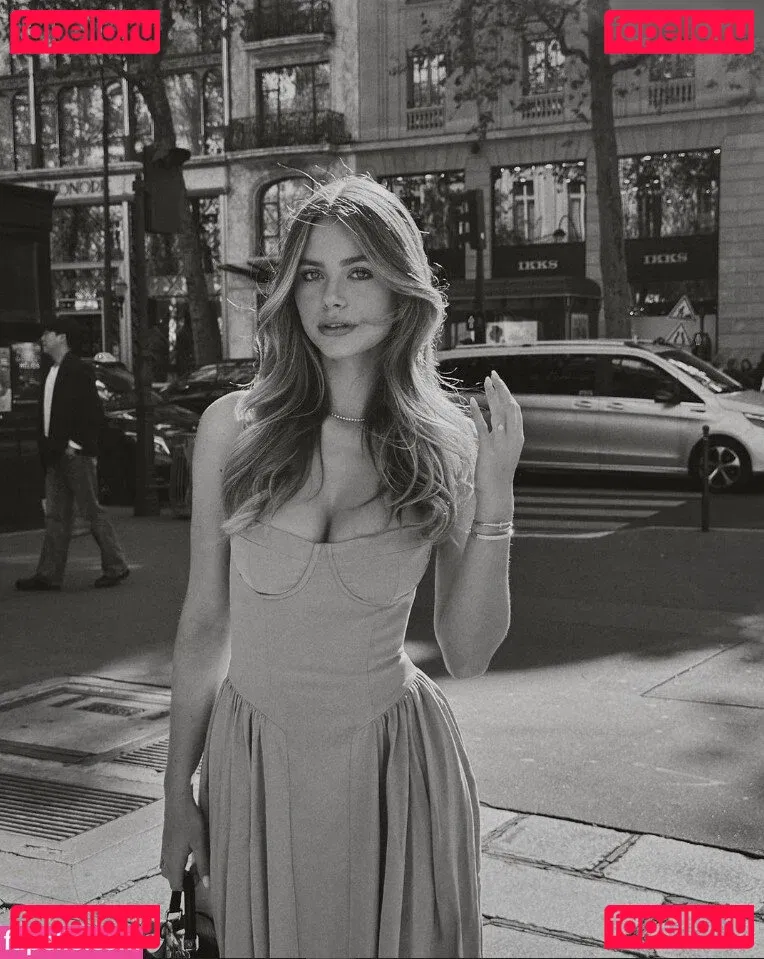 Emilia Bte Onlyfans Photo Gallery 