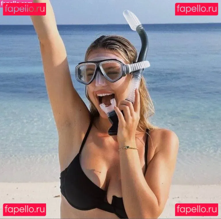 Emilia Bte Onlyfans Photo Gallery 