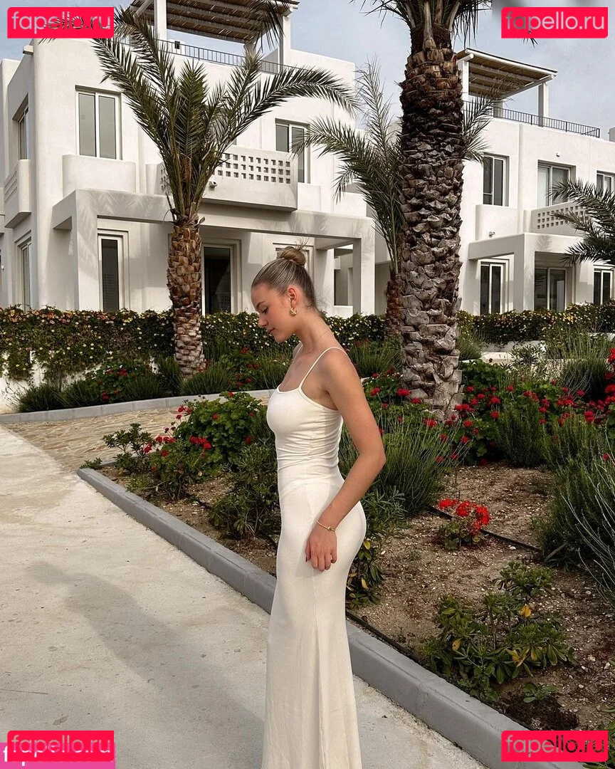 Emilia Bte Onlyfans Photo Gallery 