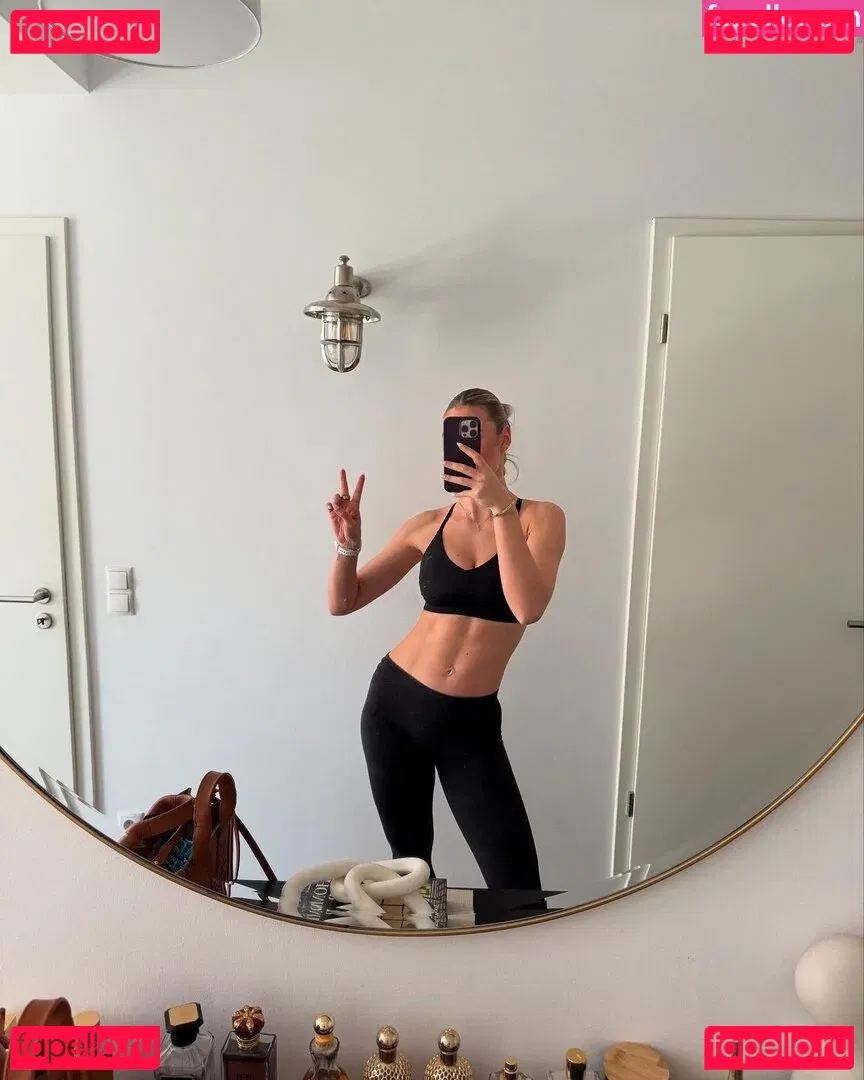 Emilia Bte Onlyfans Photo Gallery 