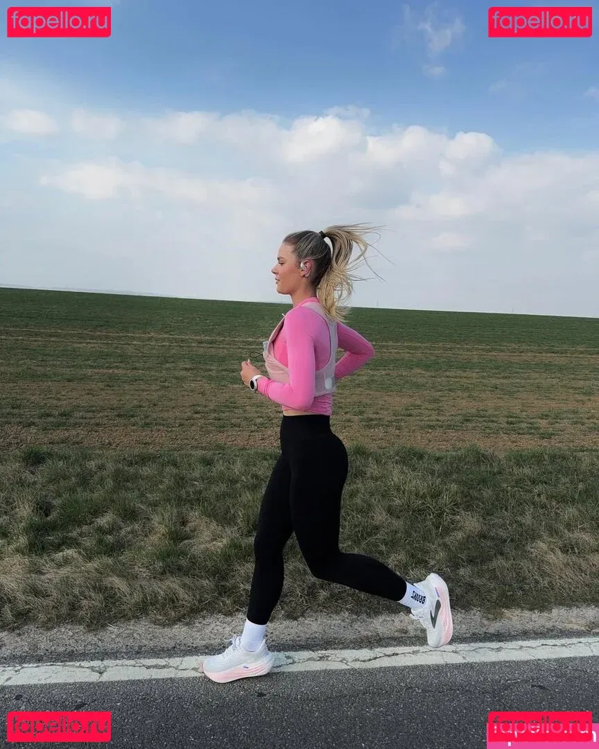 Emilia Bte Onlyfans Photo Gallery 