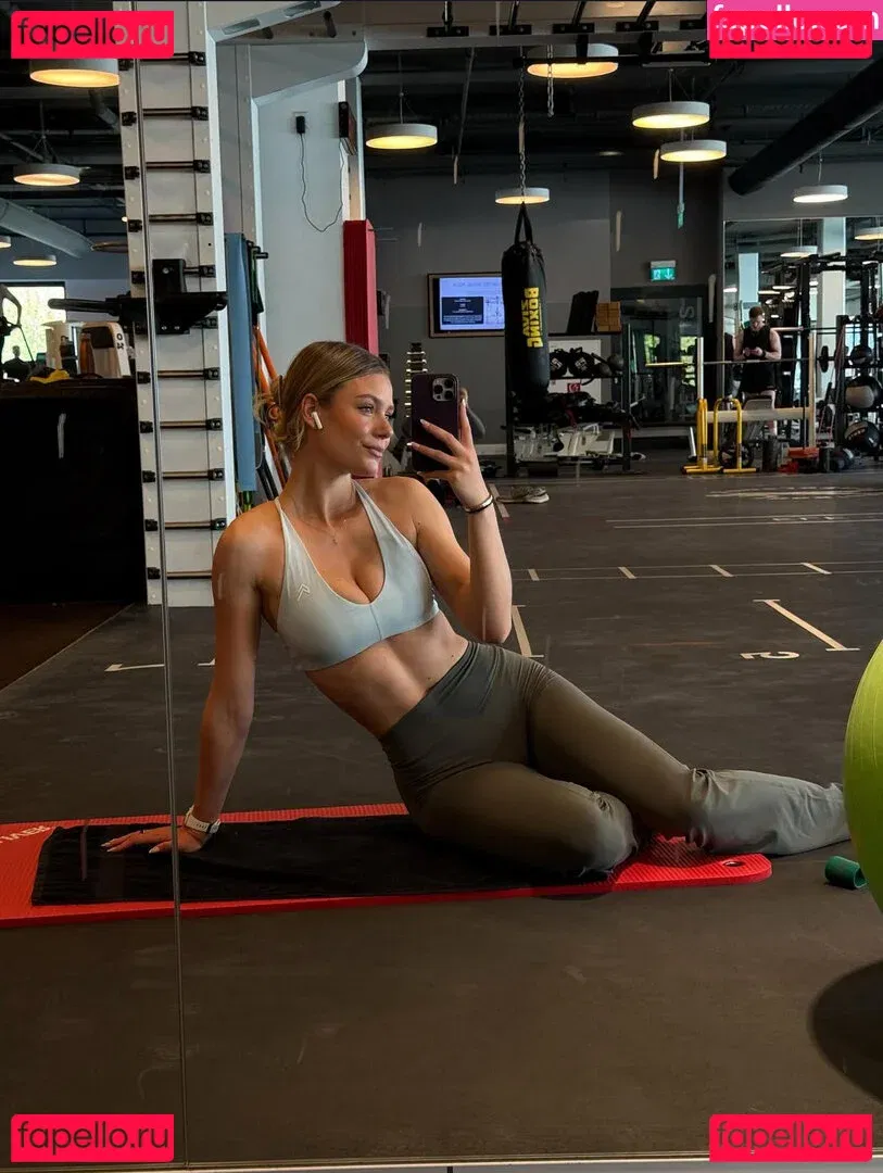 Emilia Bte Onlyfans Photo Gallery 